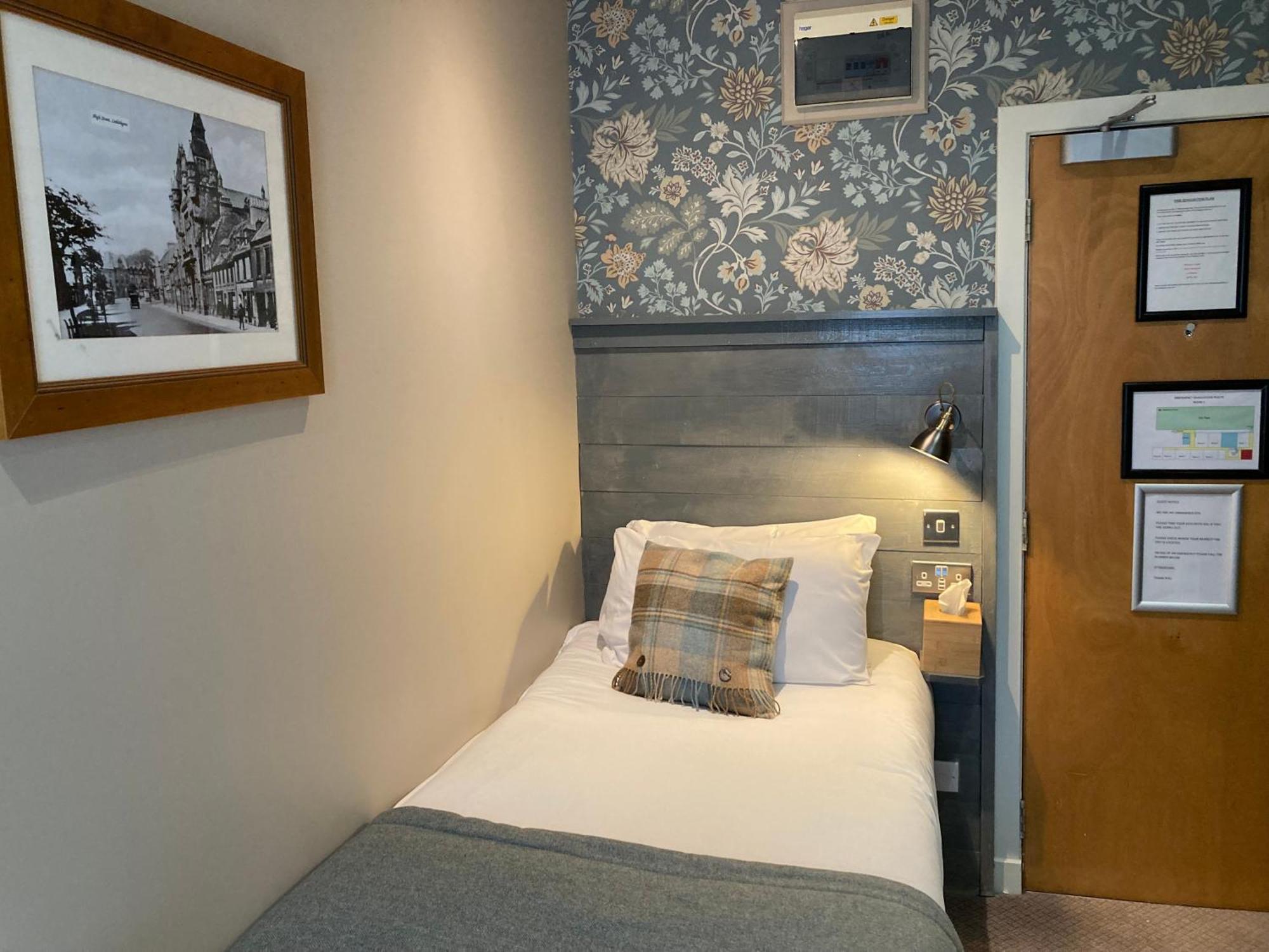West Port Hotel Linlithgow Extérieur photo